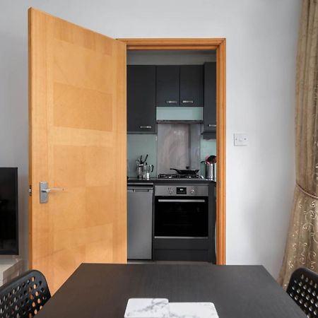 ロンドンGuestready - Central Converted Mews In Bayswaterアパートメント エクステリア 写真