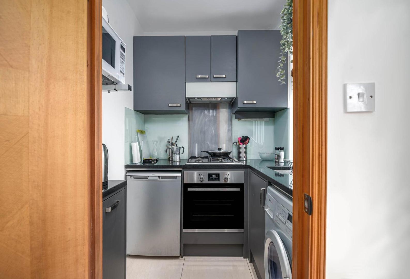 ロンドンGuestready - Central Converted Mews In Bayswaterアパートメント エクステリア 写真