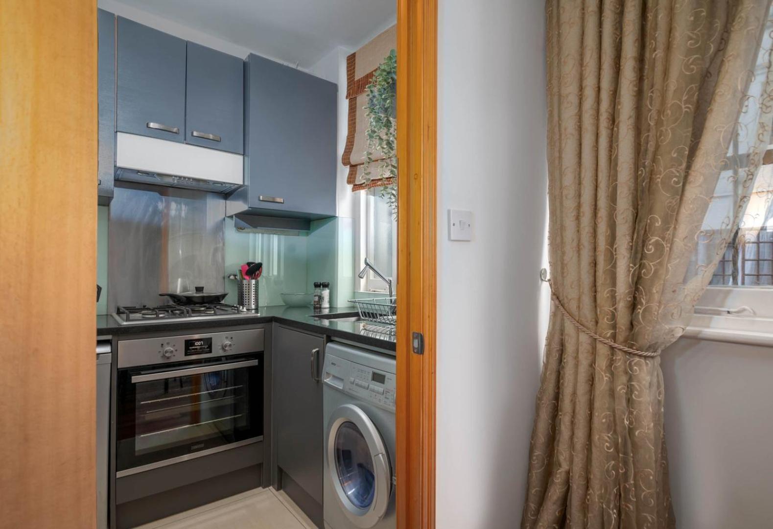 ロンドンGuestready - Central Converted Mews In Bayswaterアパートメント エクステリア 写真